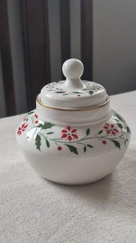 Royal doulton 1986 holly - royal,
